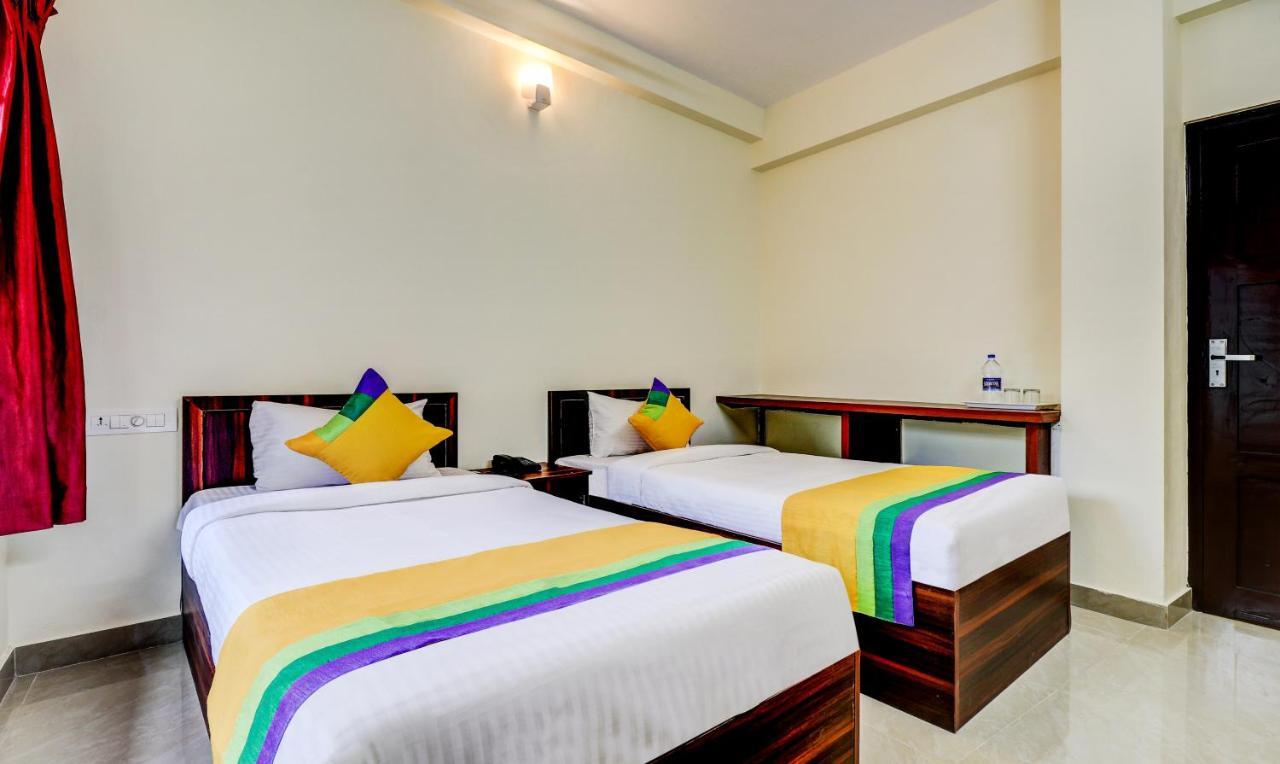 Itsy Rain Tulsi Stayz, Palarivattom Junction Hotel Kochi