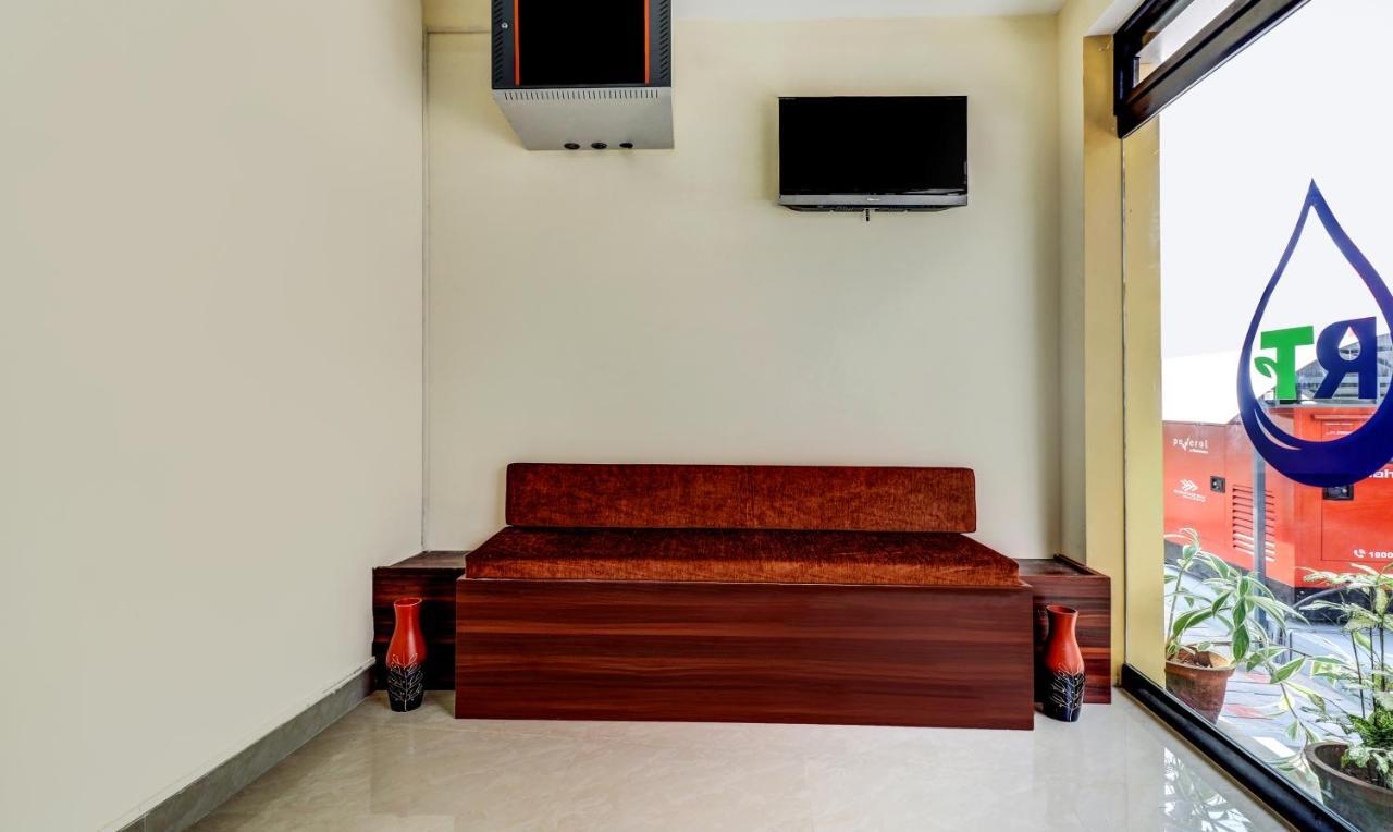 Hotel Itsy Rain Tulsi Stayz, Palarivattom Junction 3*