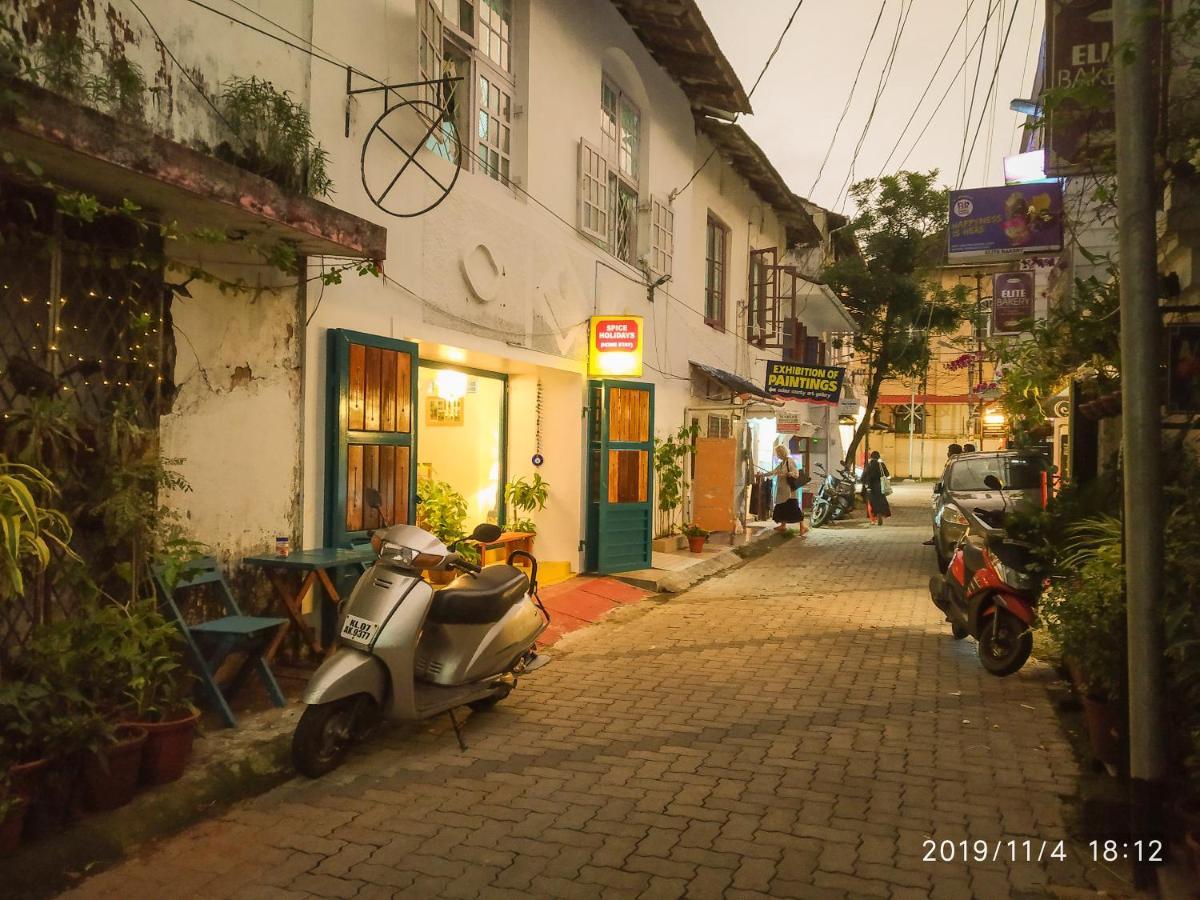 Spice Holidays * Kochi