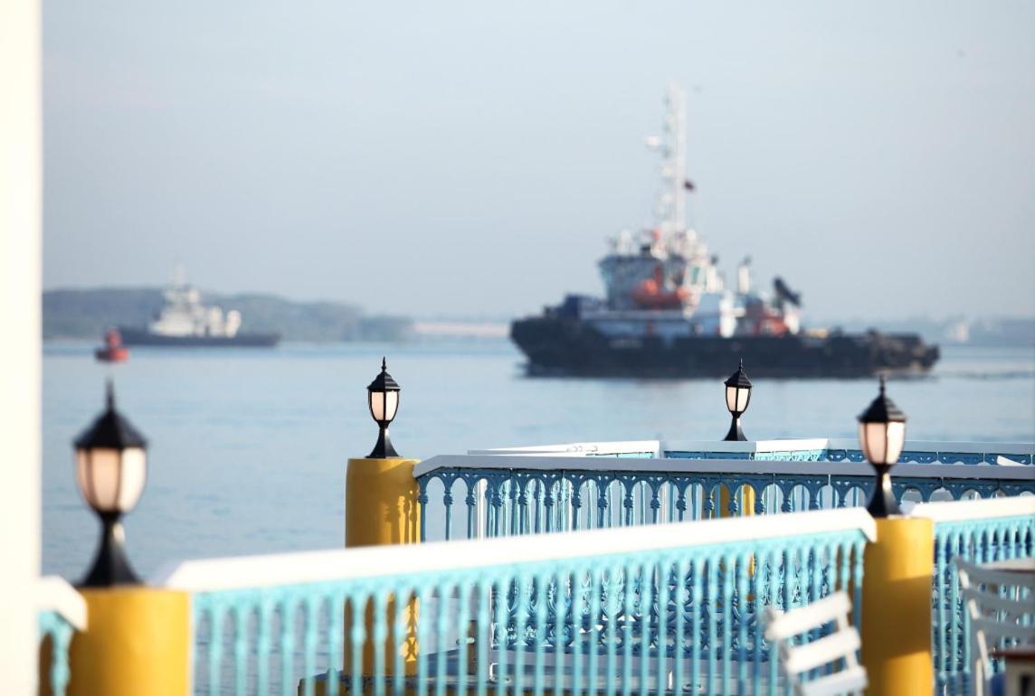 Bloom Boutique Waterfront Hotel Kochi
