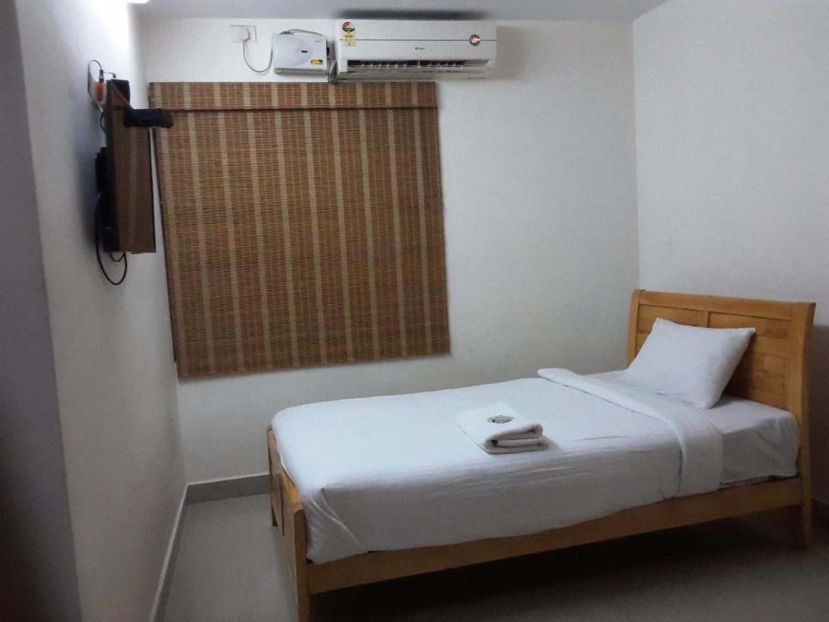 Hotel Tri-star Residency
