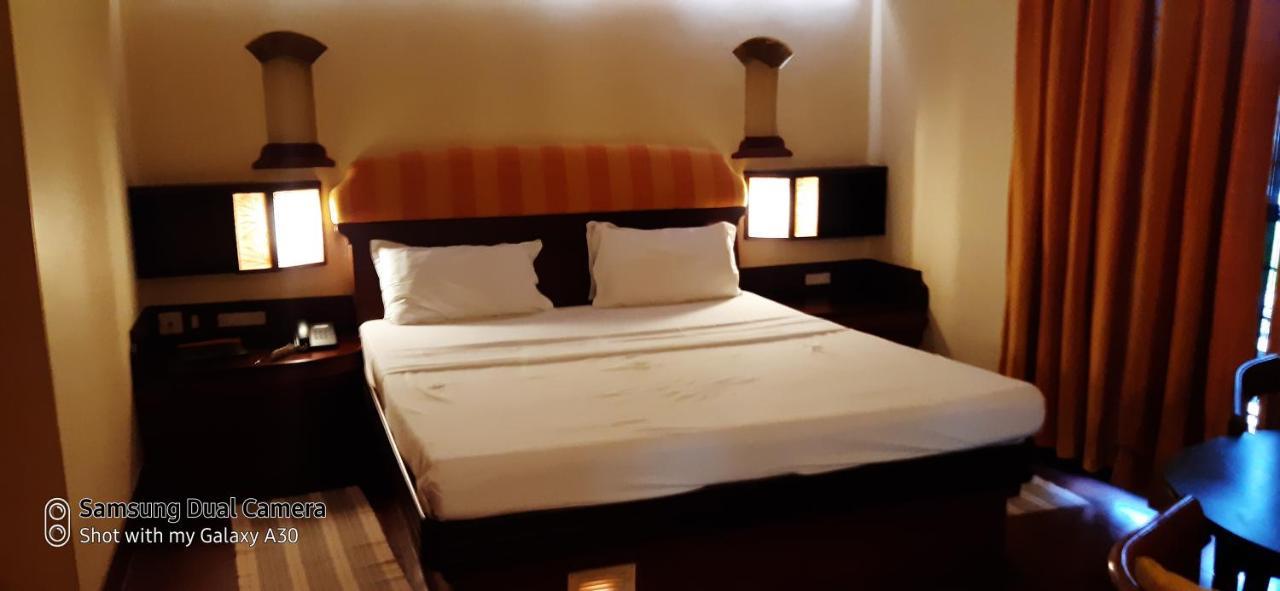 Bth Sarovaram Hotel 3*