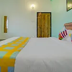 Oyo 79233 Hotel Hive Stays