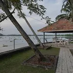 Aqua Vista Riverview By Stayvista - Private Pool