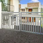Hotel O Visaj Inn