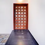 Super Hotel O Gandhi Nagar Near South Railway Backgate