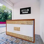 Super Hotel O Gandhi Nagar Near South Railway Backgate