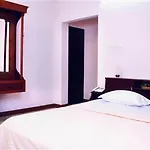 Master Comfort Inn