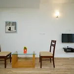 Oyo 15574 Caprice Residency, South