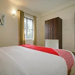 Oyo 15574 Caprice Residency, South