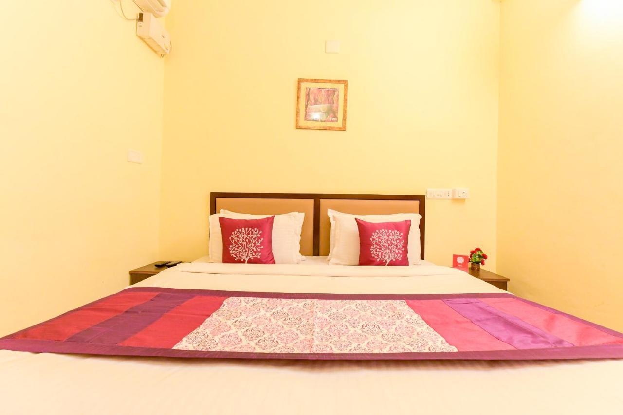 Oyo 8273 Diamond Kochi