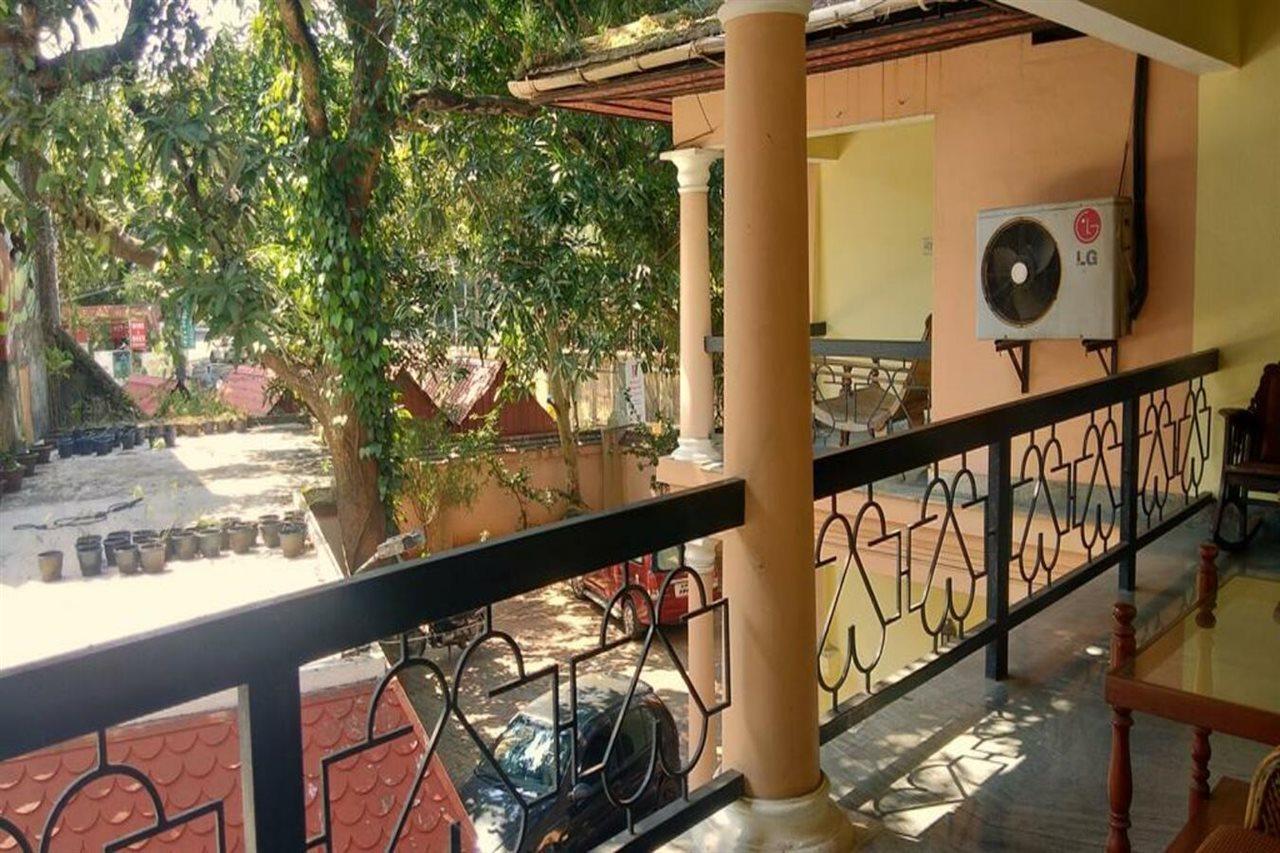 Guest house Ballard *