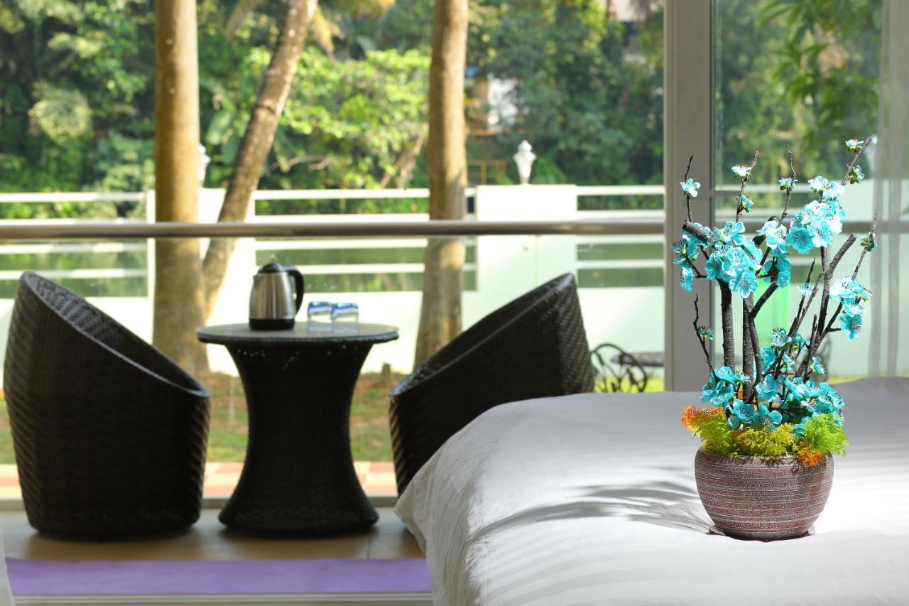 Riverside Homestay *