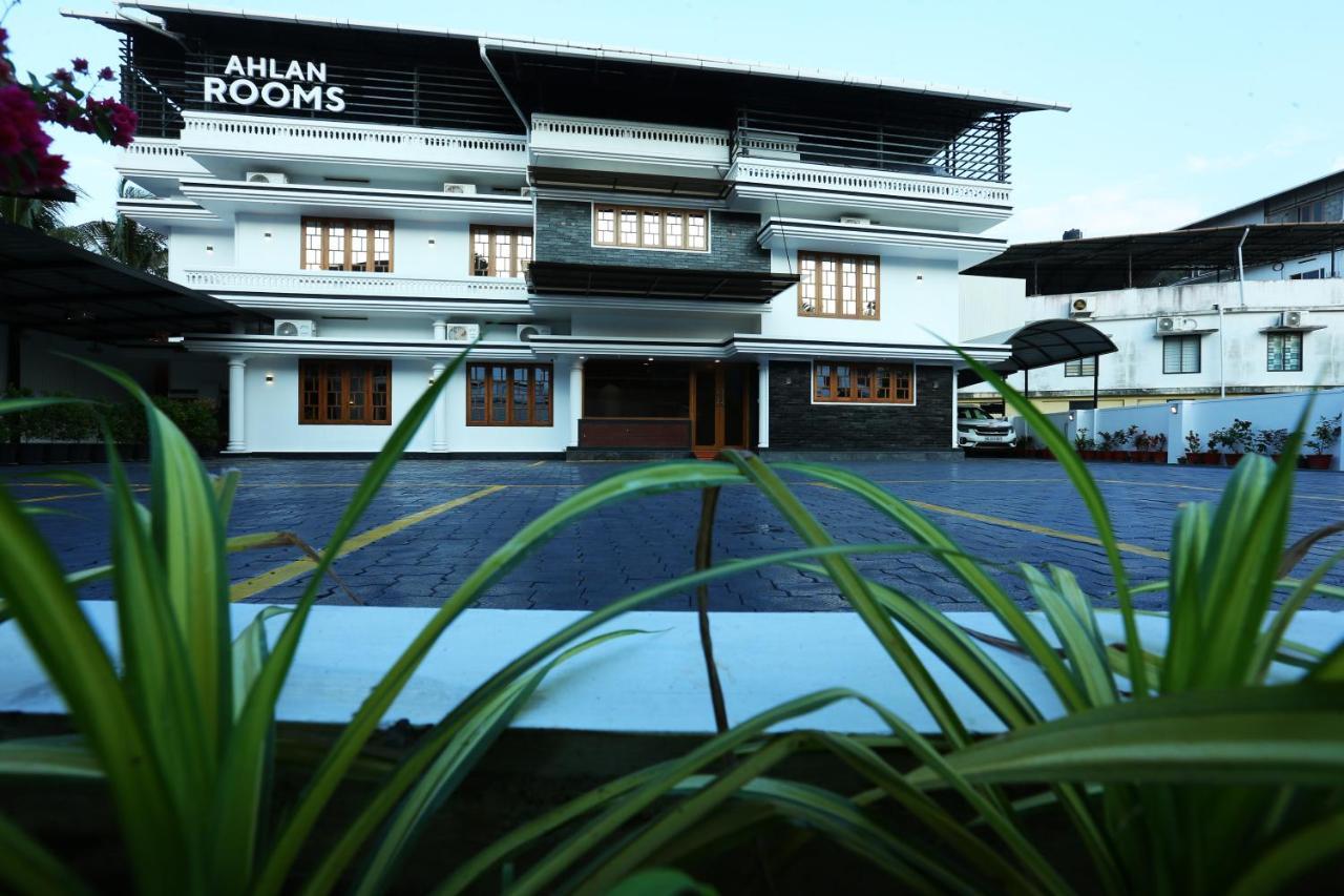 Ahlan Luxury * Kochi