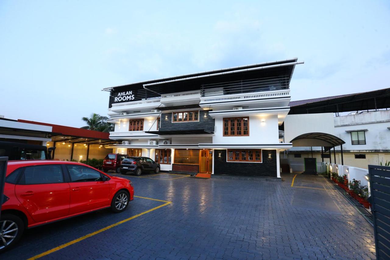 Ahlan Luxury Hotel *