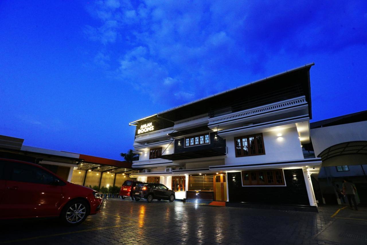 Ahlan Luxury Hotel Kochi