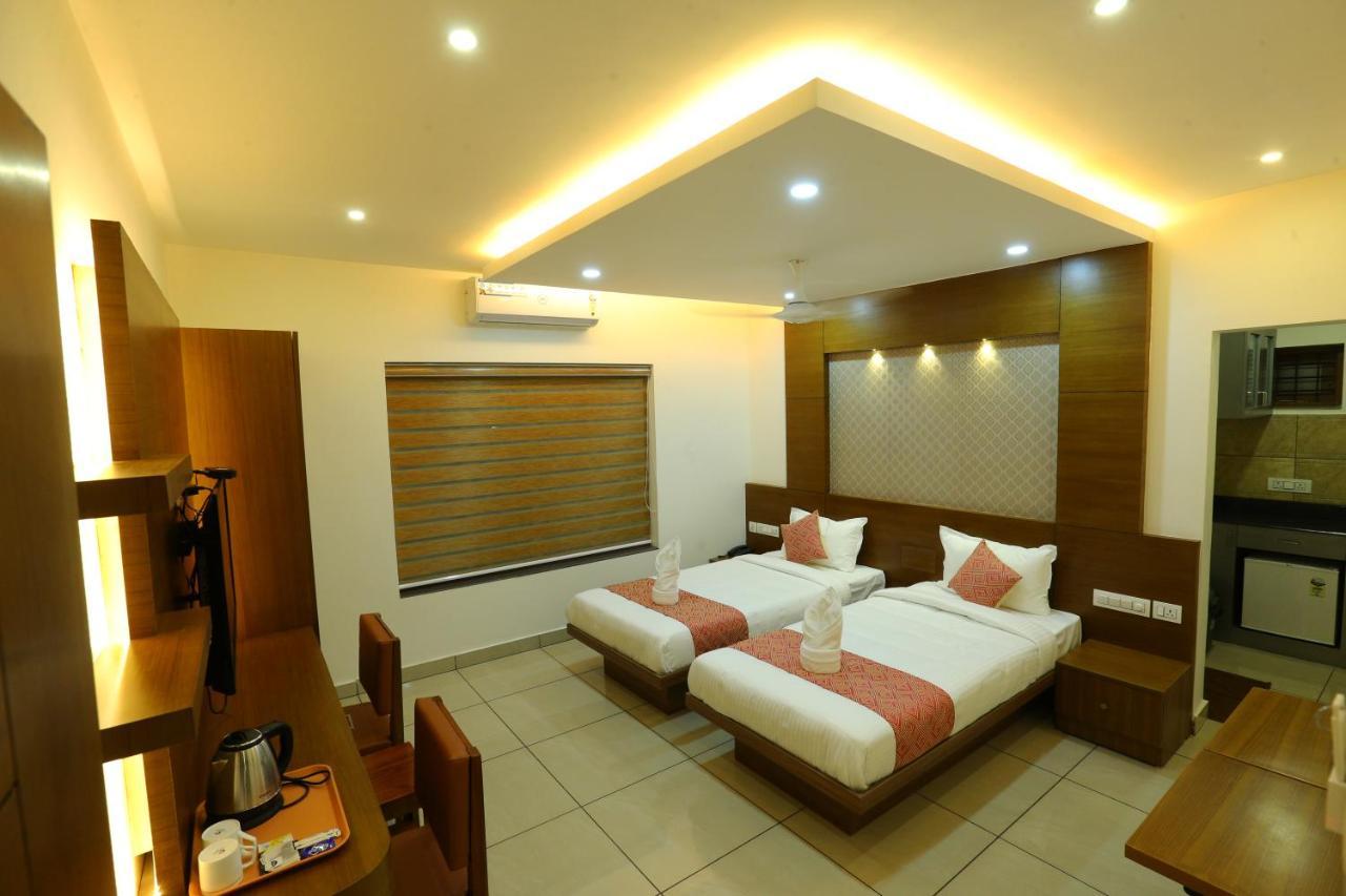 Hotel Ahlan Luxury Kochi