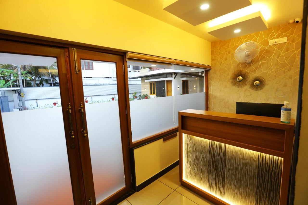 Ahlan Luxury Hotel *