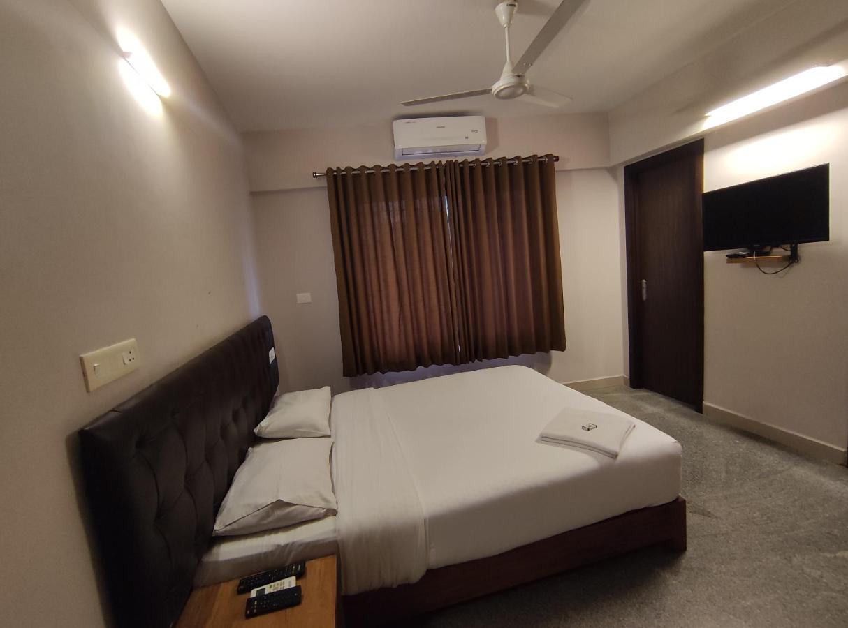 Hotel Crystal Residency *