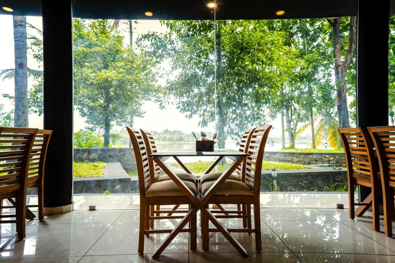 S River Resort Kochi