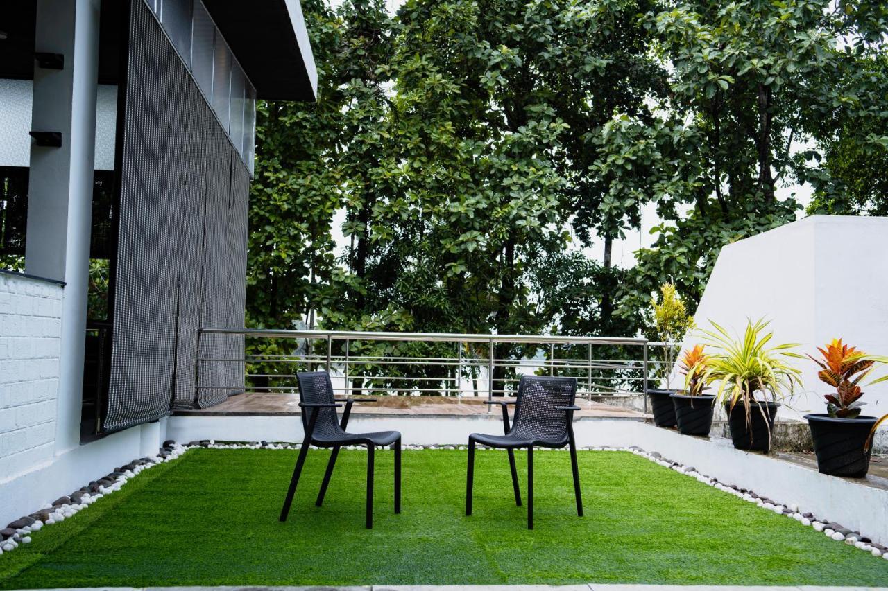 Resort S River Kochi