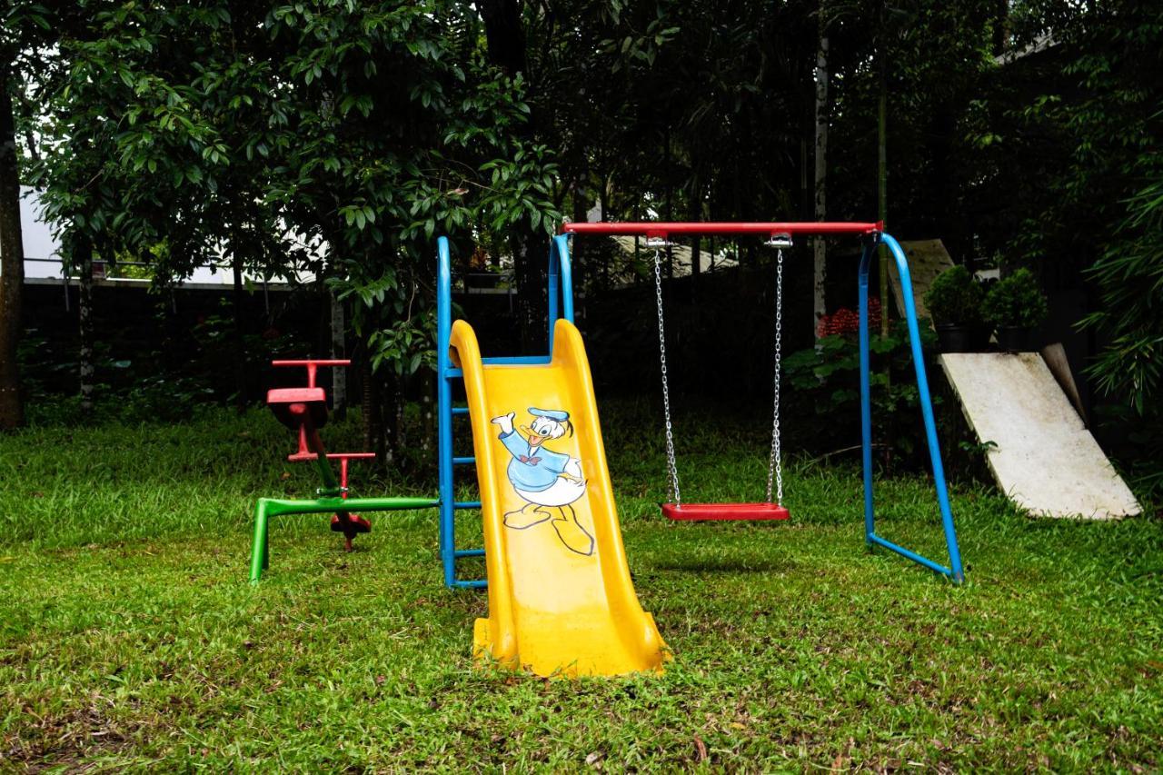 Resort S River Kochi
