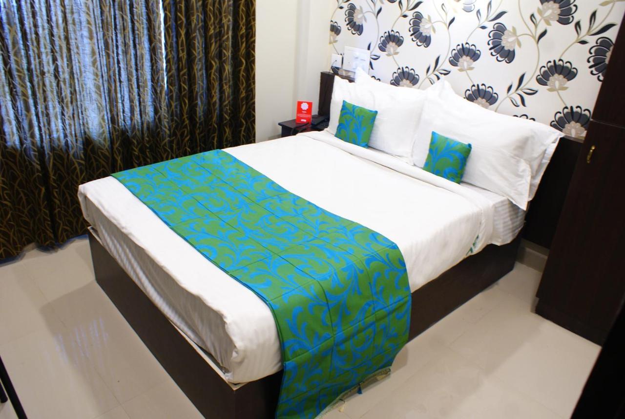 Collection O 8267 Galaxy Hotel