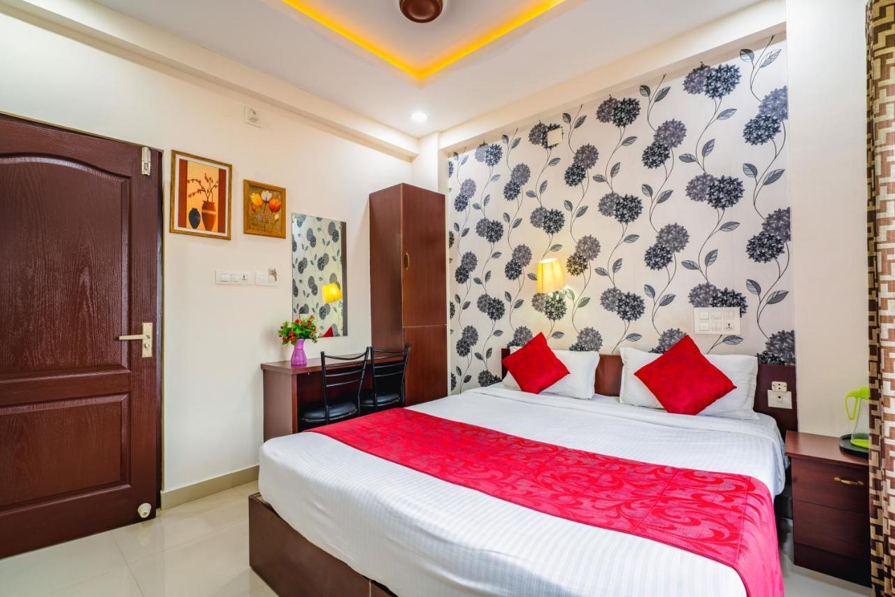 Hotel Almas Residency