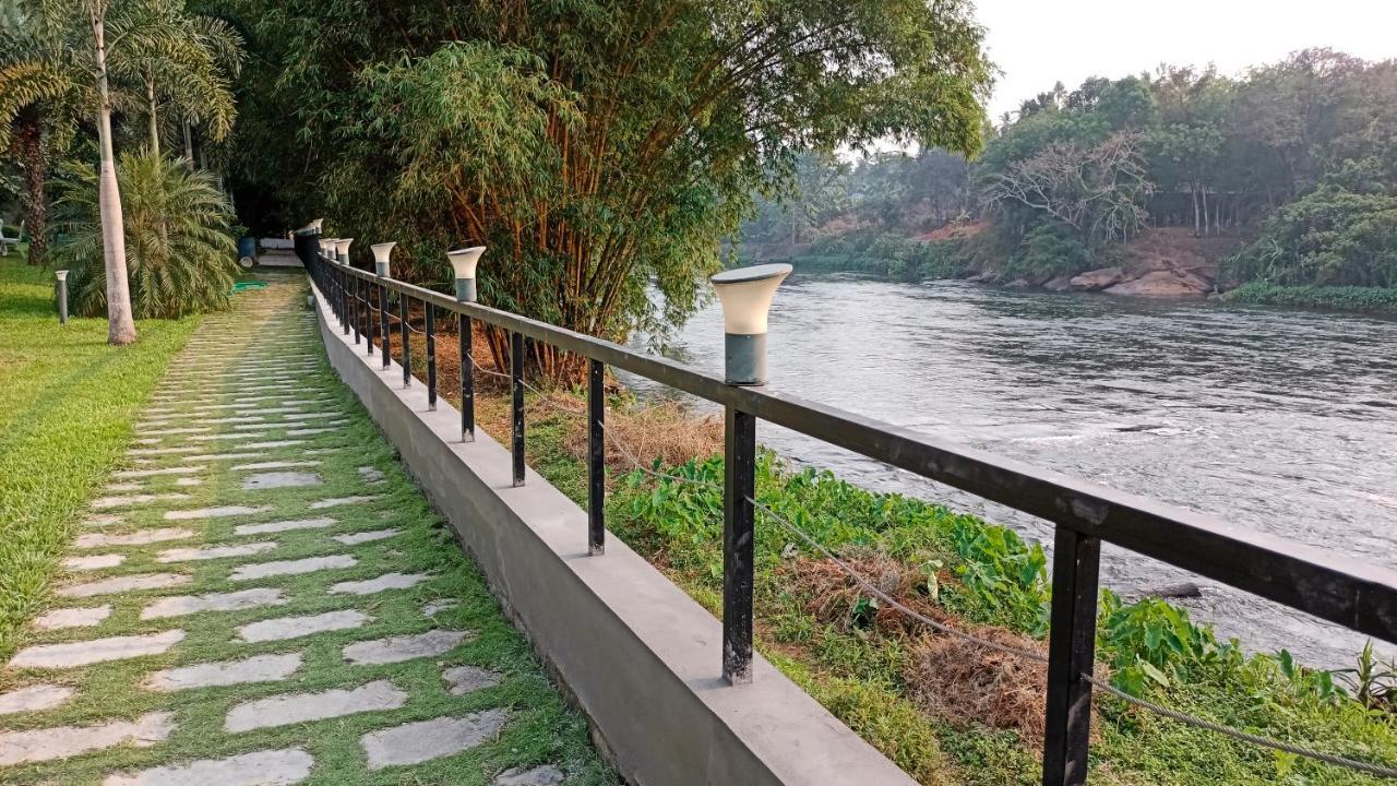 Holiday park River Terrace Resort&spa Kochi