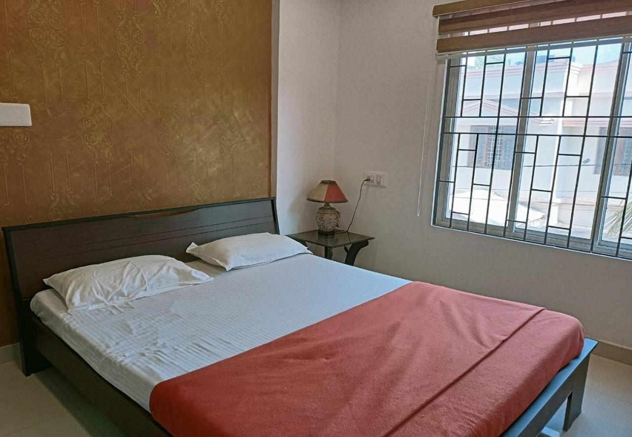 Phils' Residency & Banquets Kochi