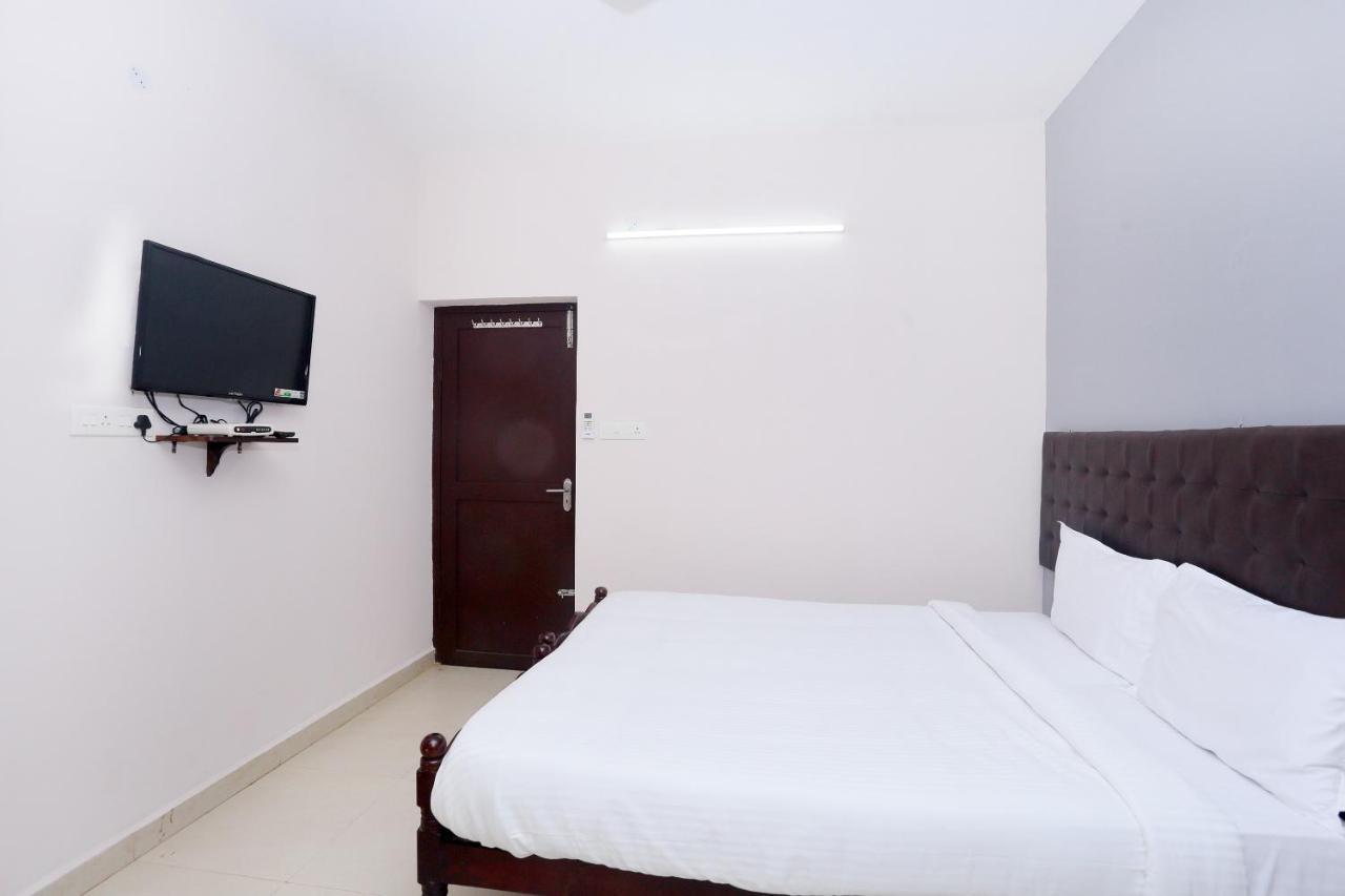 Hotel Oyo 42127 Thomsun Garden