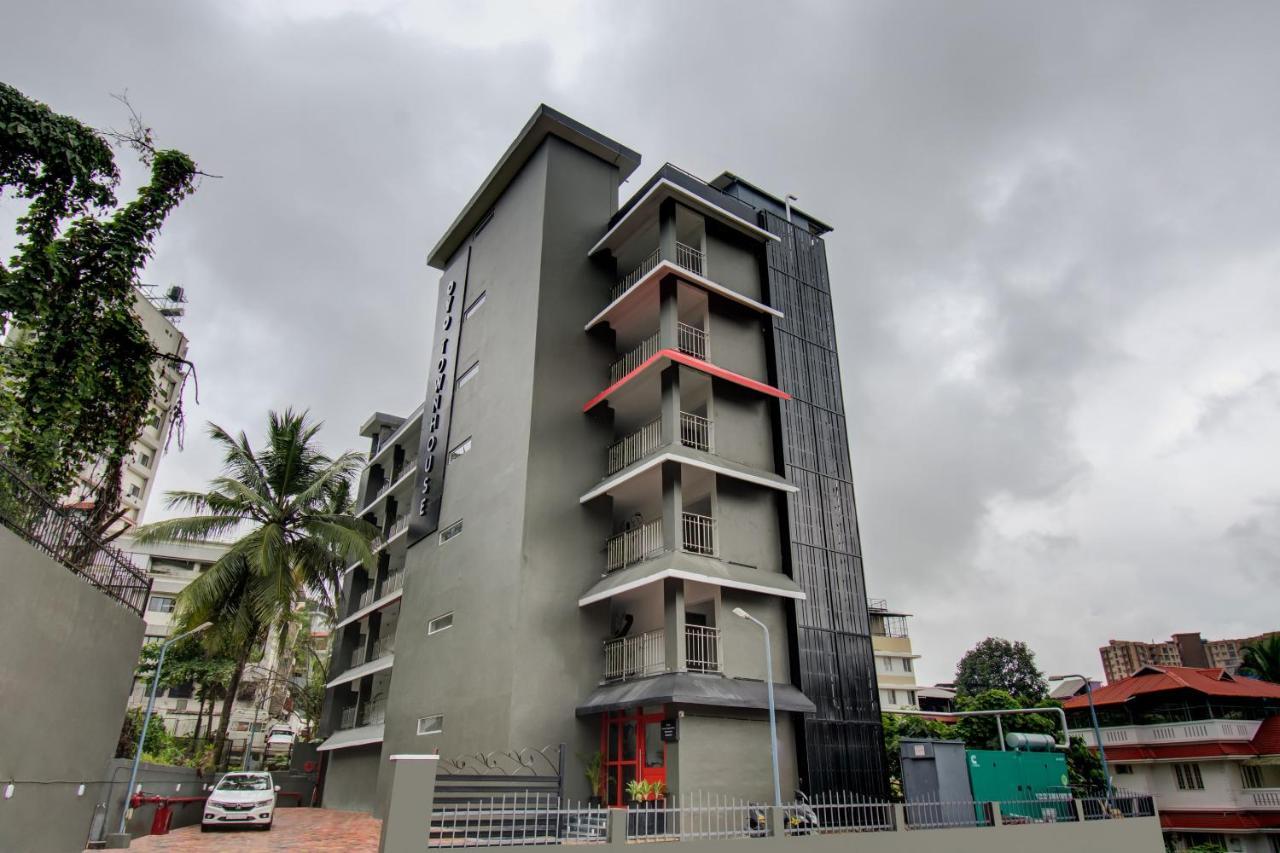 Oyo Townhouse 061 Gcda Kakkanad Signal Hotel 3*