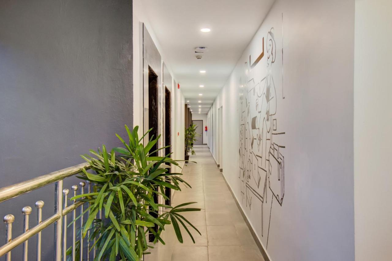Hotel Oyo Townhouse 061 Gcda Kakkanad Signal 3*