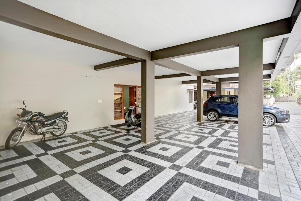 Kadavil And Edappally Homestay Kochi