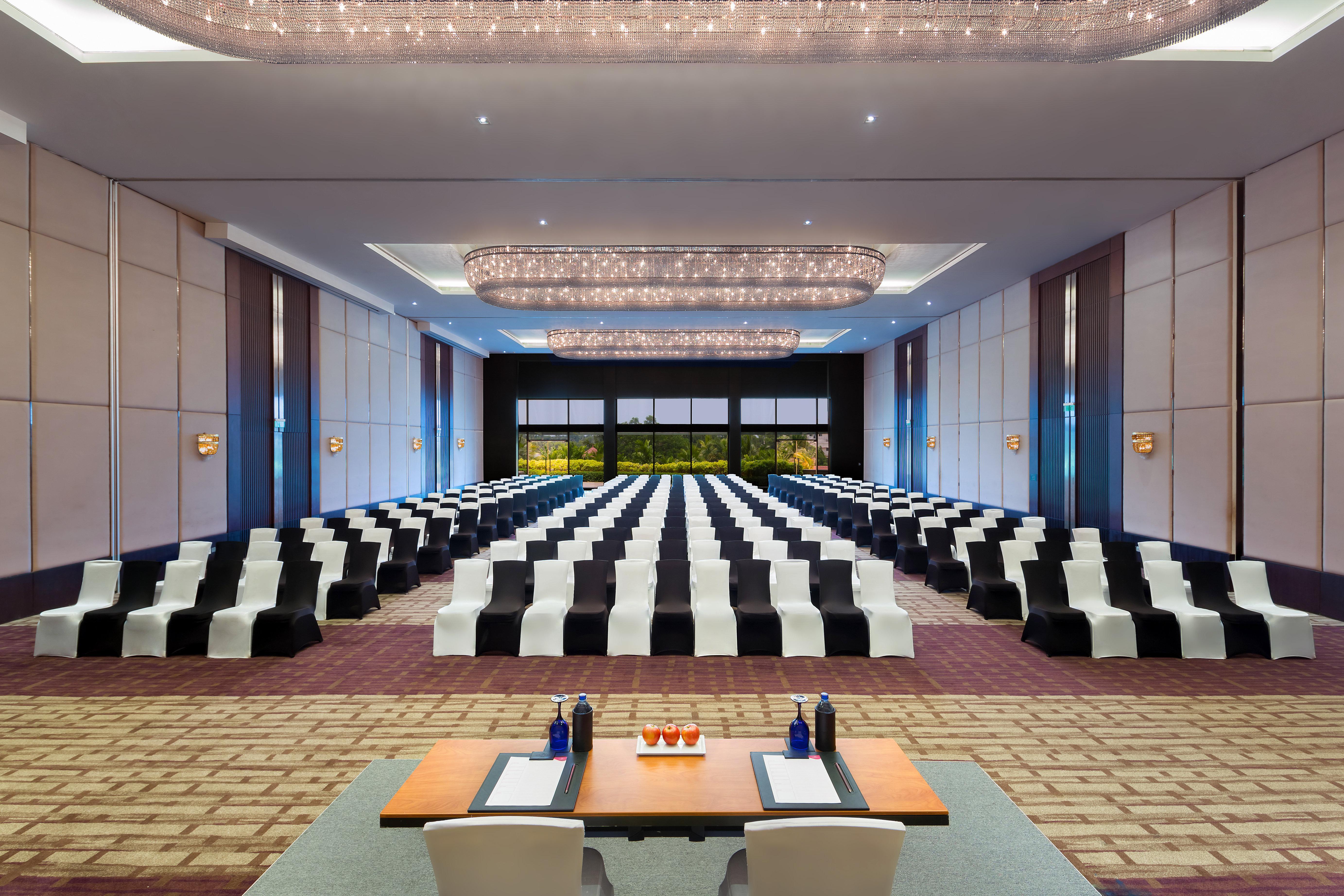 Crowne Plaza By Ihg Hotel