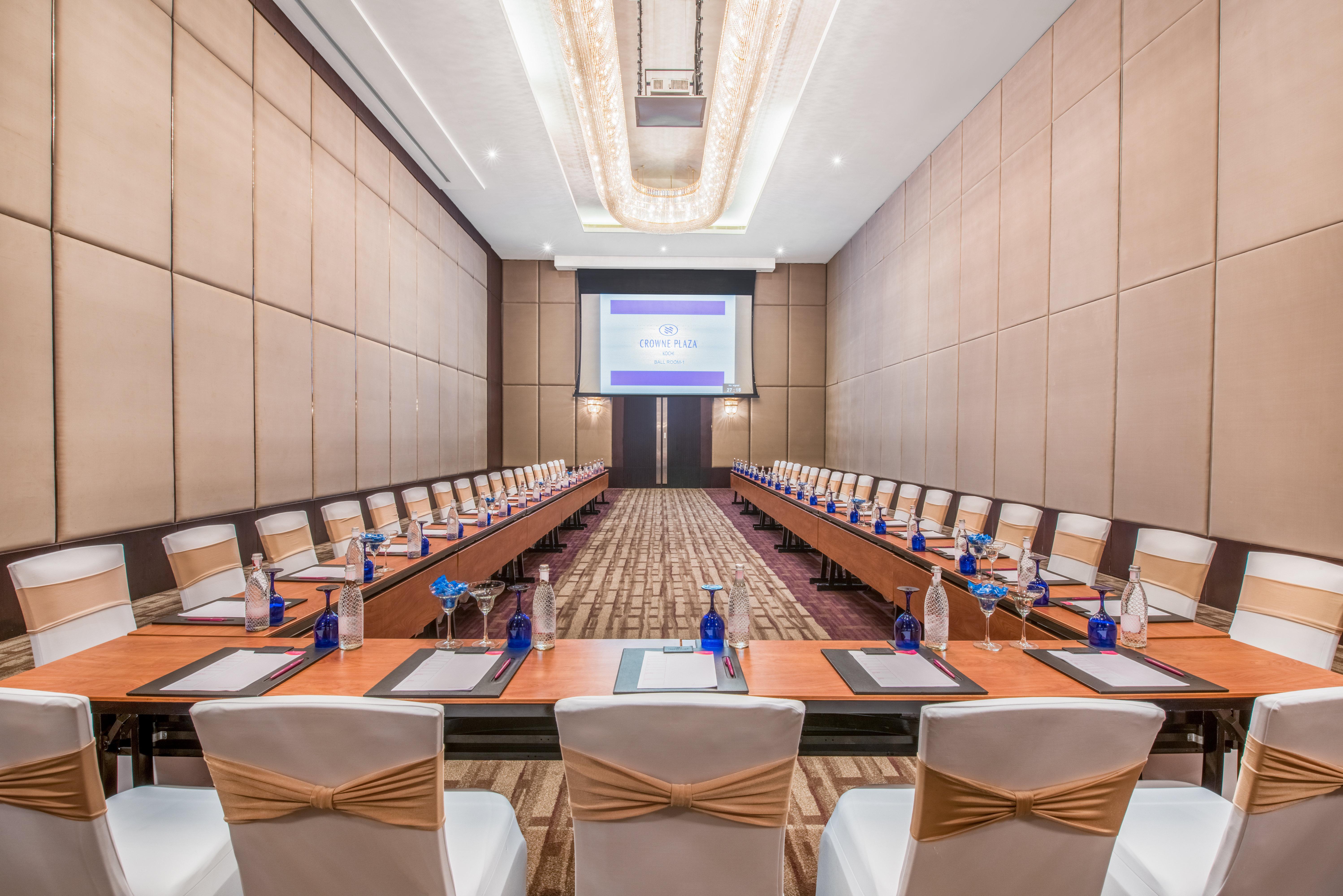 Crowne Plaza By Ihg Hotel
