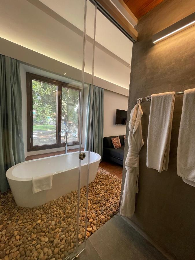 The Baron's By The Malabar Escapes Villa Kochi
