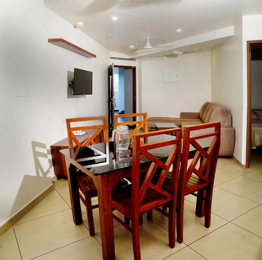 Kadampanattu's * Kochi