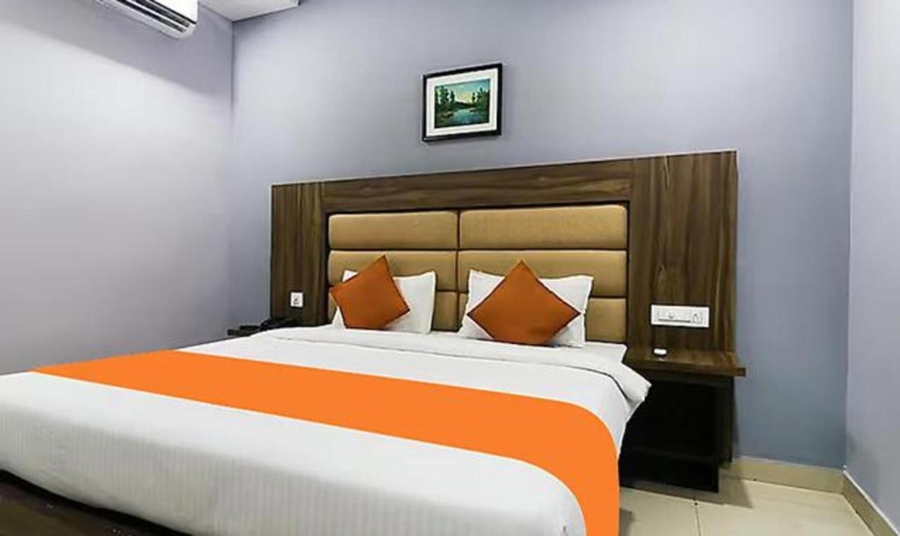 Queens Residency - *