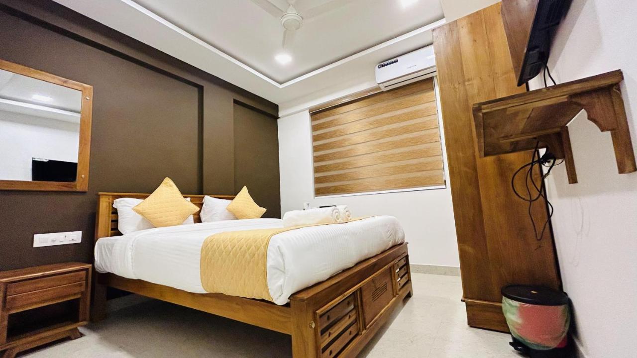 Emerald Hotel Kochi