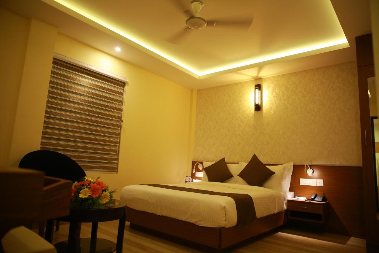 Hotel Dchandelier Kochi