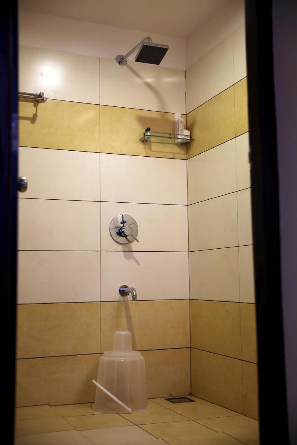 Hotel Dchandelier Kochi