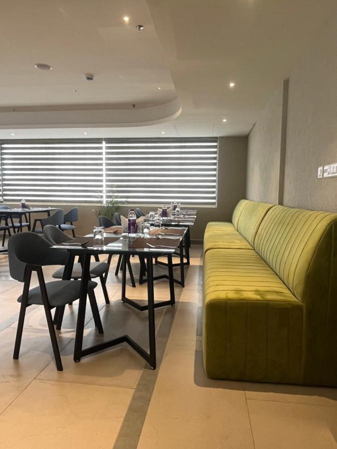 Hotel Presidency Airport 4*