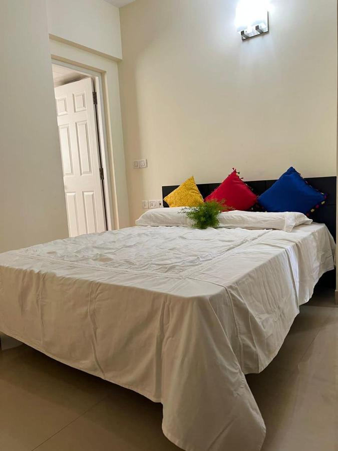 Serene Living At Marine Drive At Apartment Kochi
