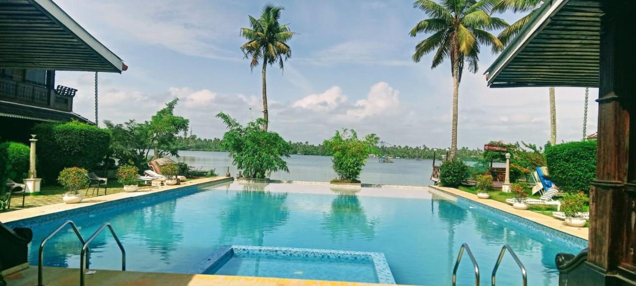 Sea Lagoon Health Hotel 4*