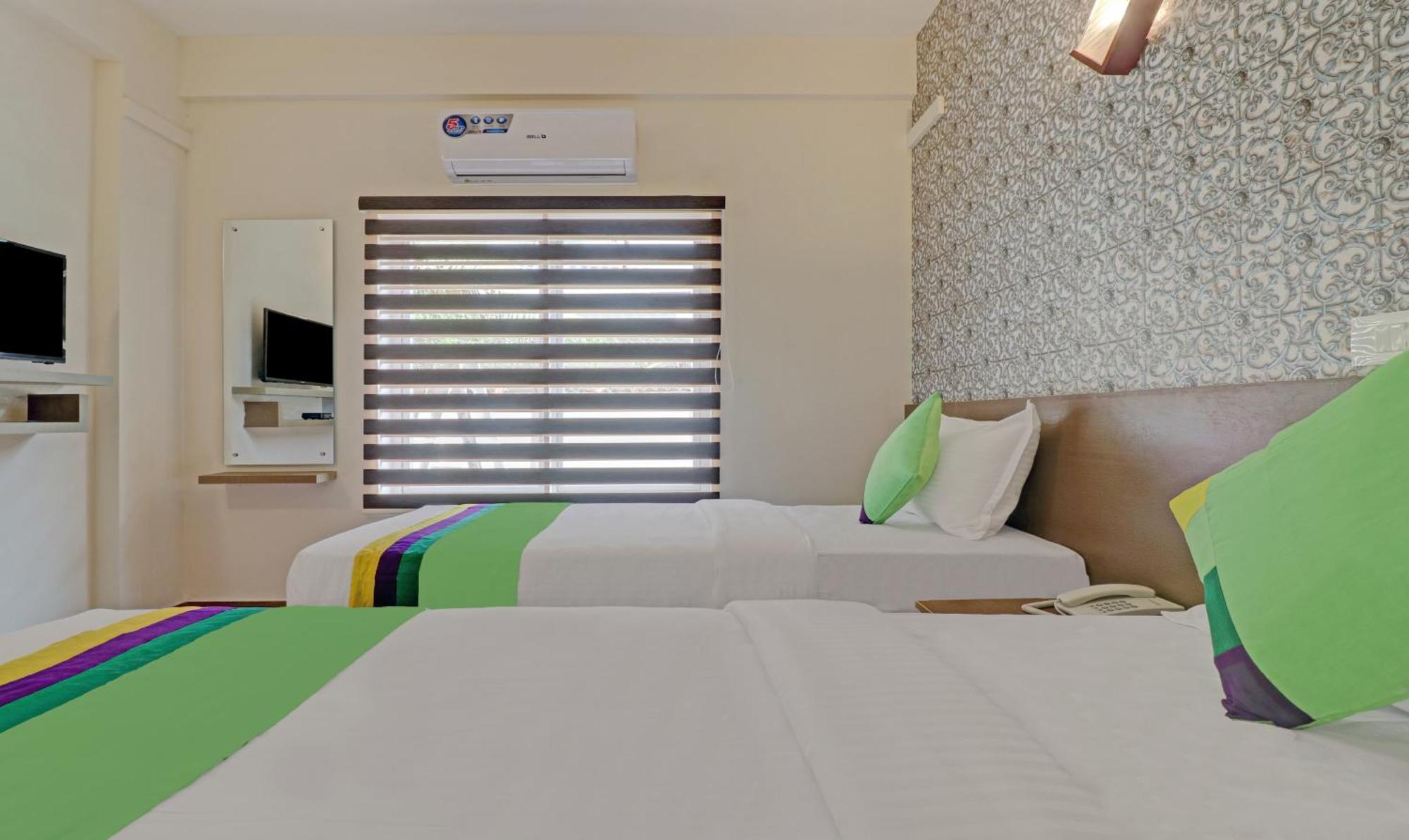Hotel Treebo Golden Terminal, Airport