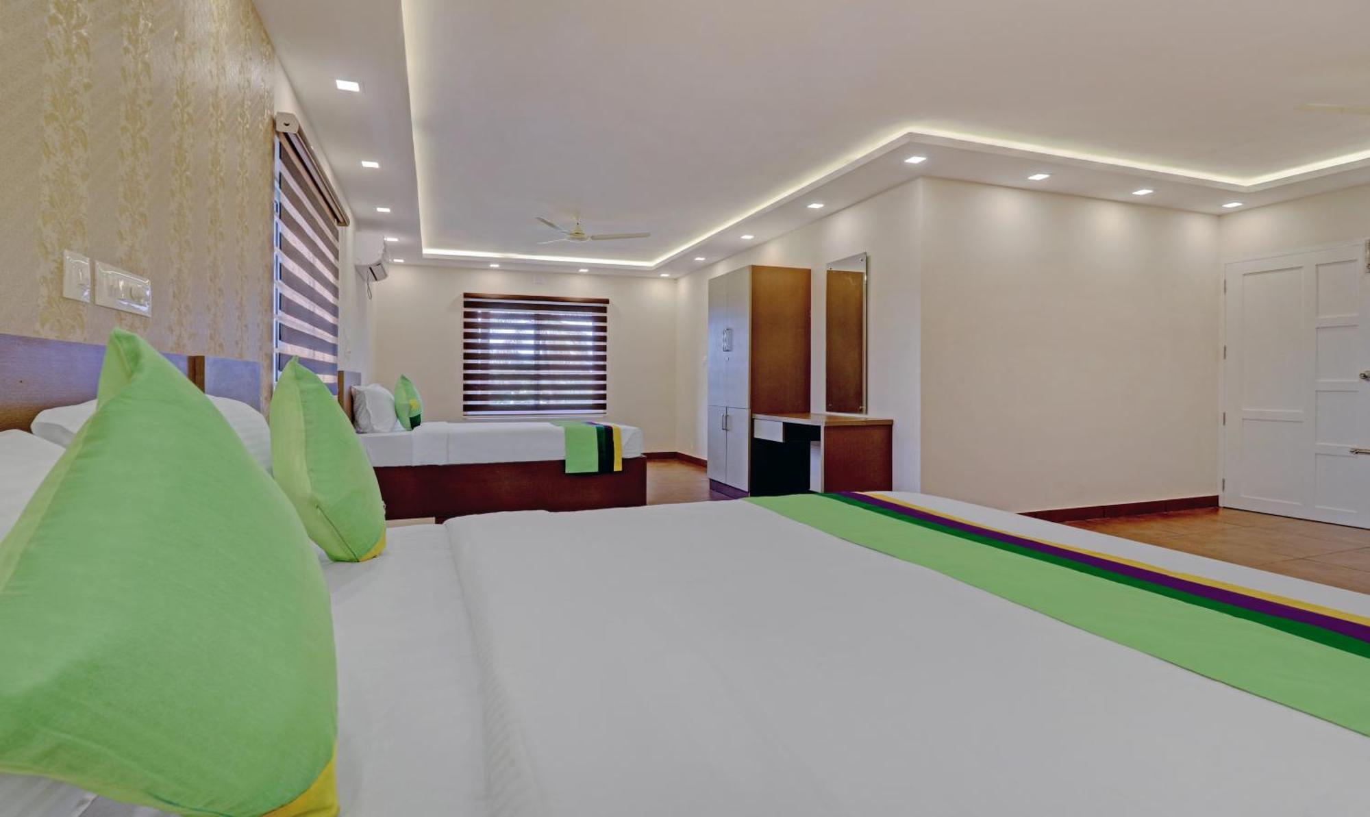 Treebo Golden Terminal, Airport Hotel 3*