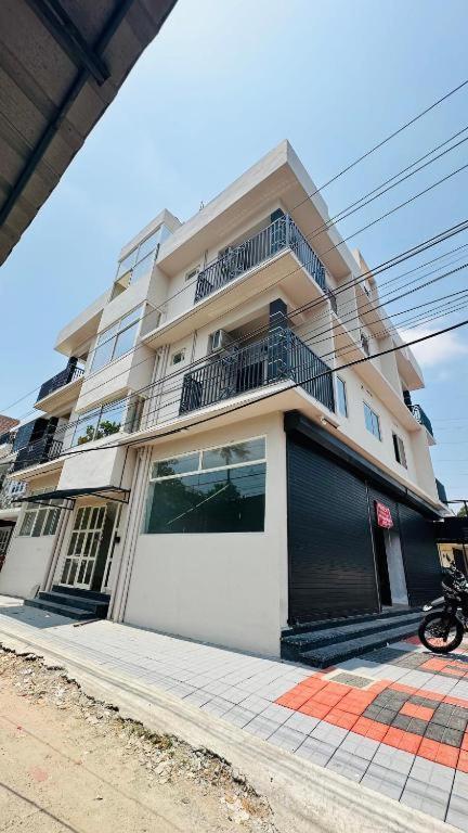 Apartment Peaceful Living Solo Kochi