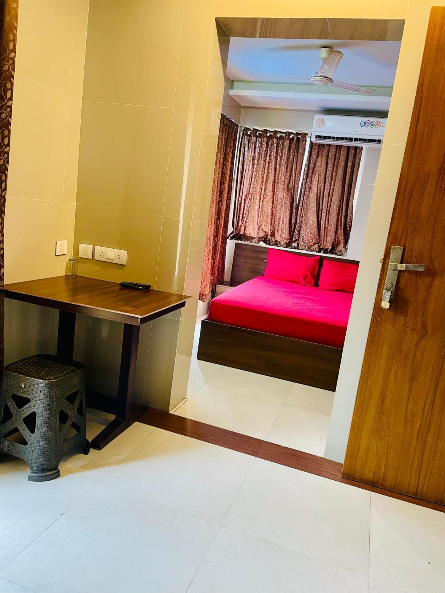 Meridian Regency Lodge *