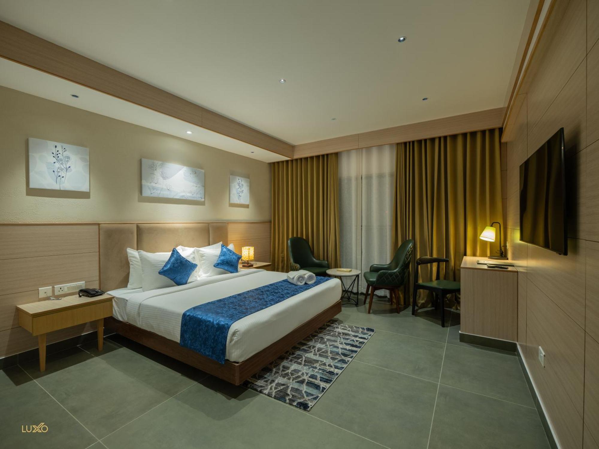 Luxo 4* Kochi